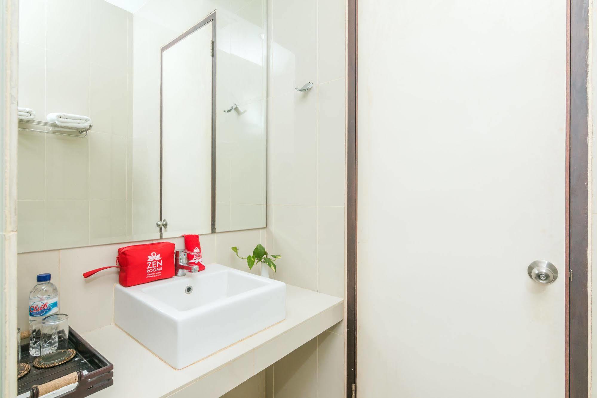 Zen Rooms Jimbaran Udayana Exterior foto